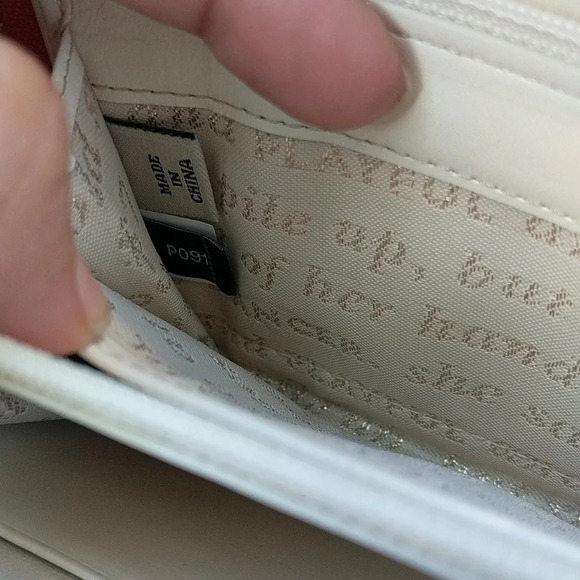 Kate Spade cherry red lacey signature quilted leather Wallet flame - Picture 7 of 13